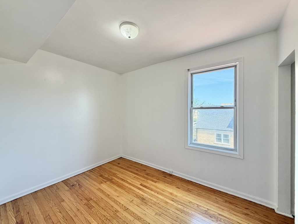 4251 W Haddon Avenue 2 Property Photo 13
