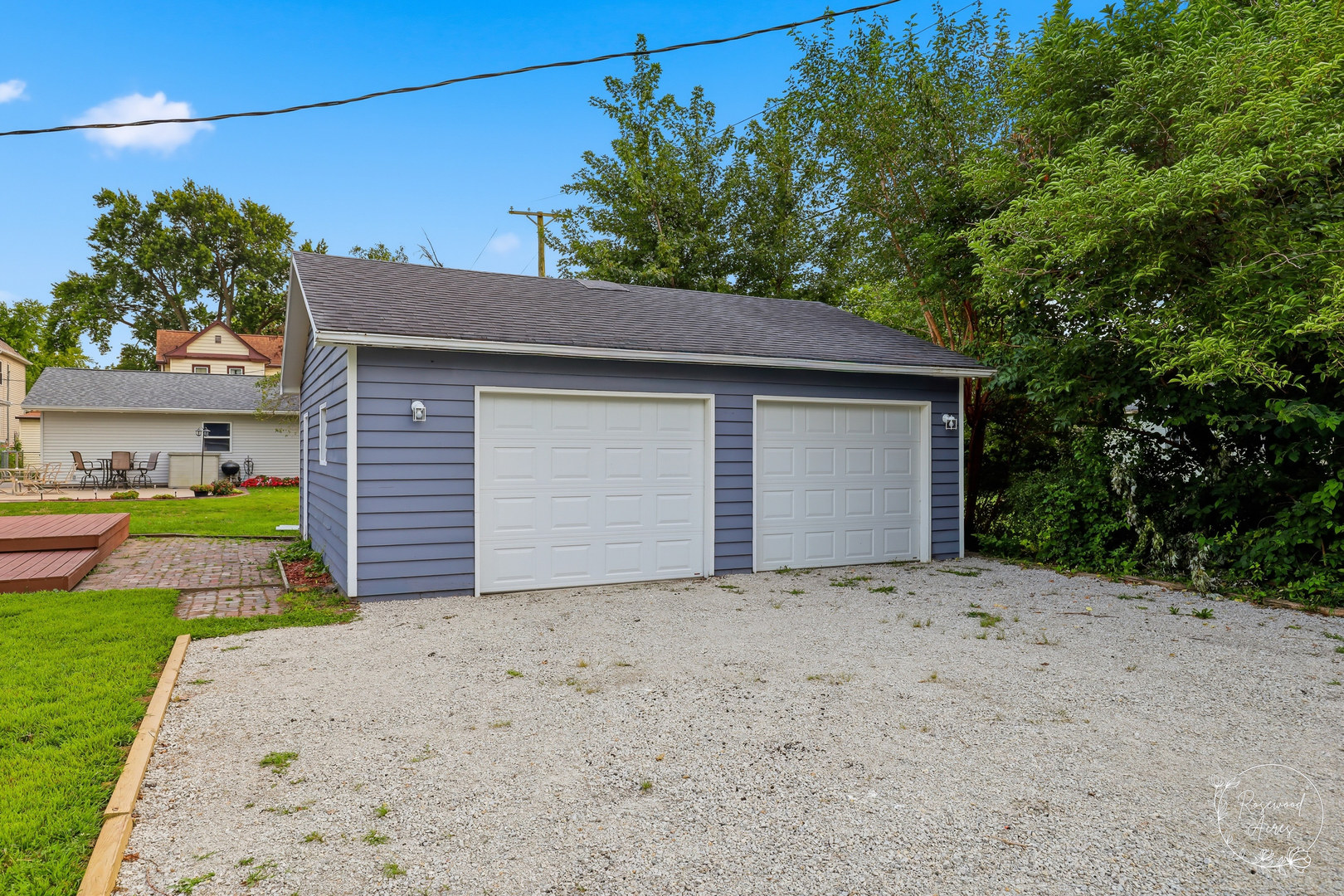 1223 N Locust Street Property Photo 6