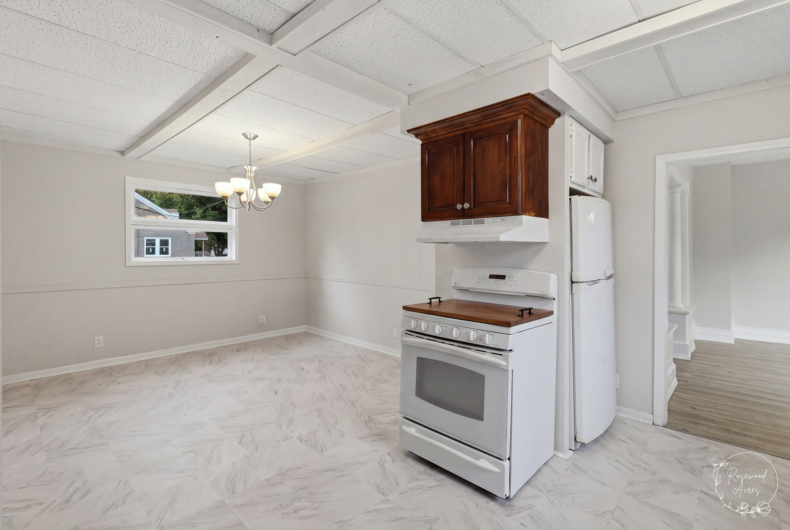 1223 N Locust Street Property Photo 16