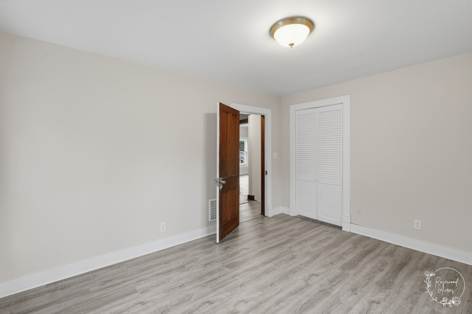 1223 N Locust Street Property Photo 25