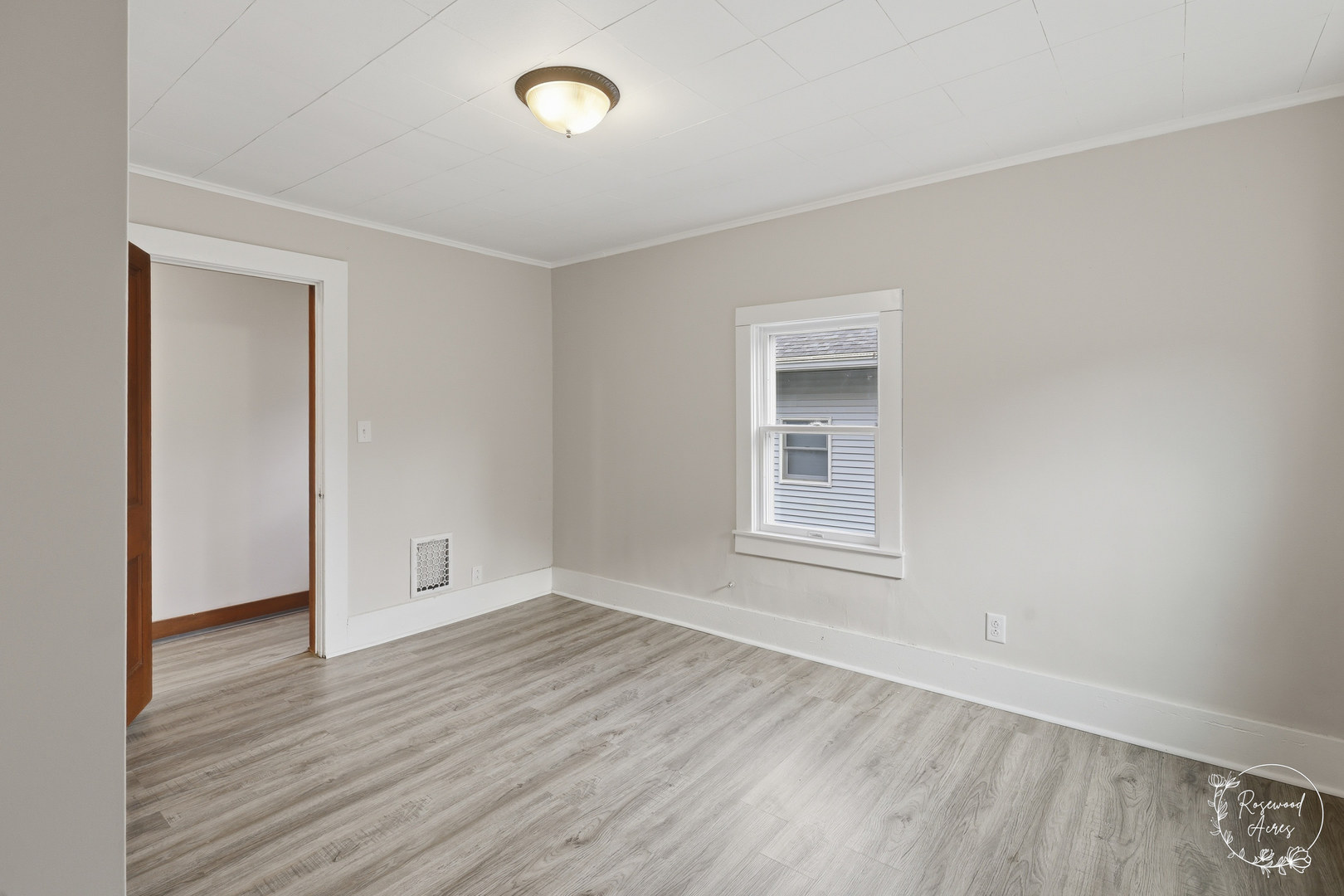 1223 N Locust Street Property Photo 25