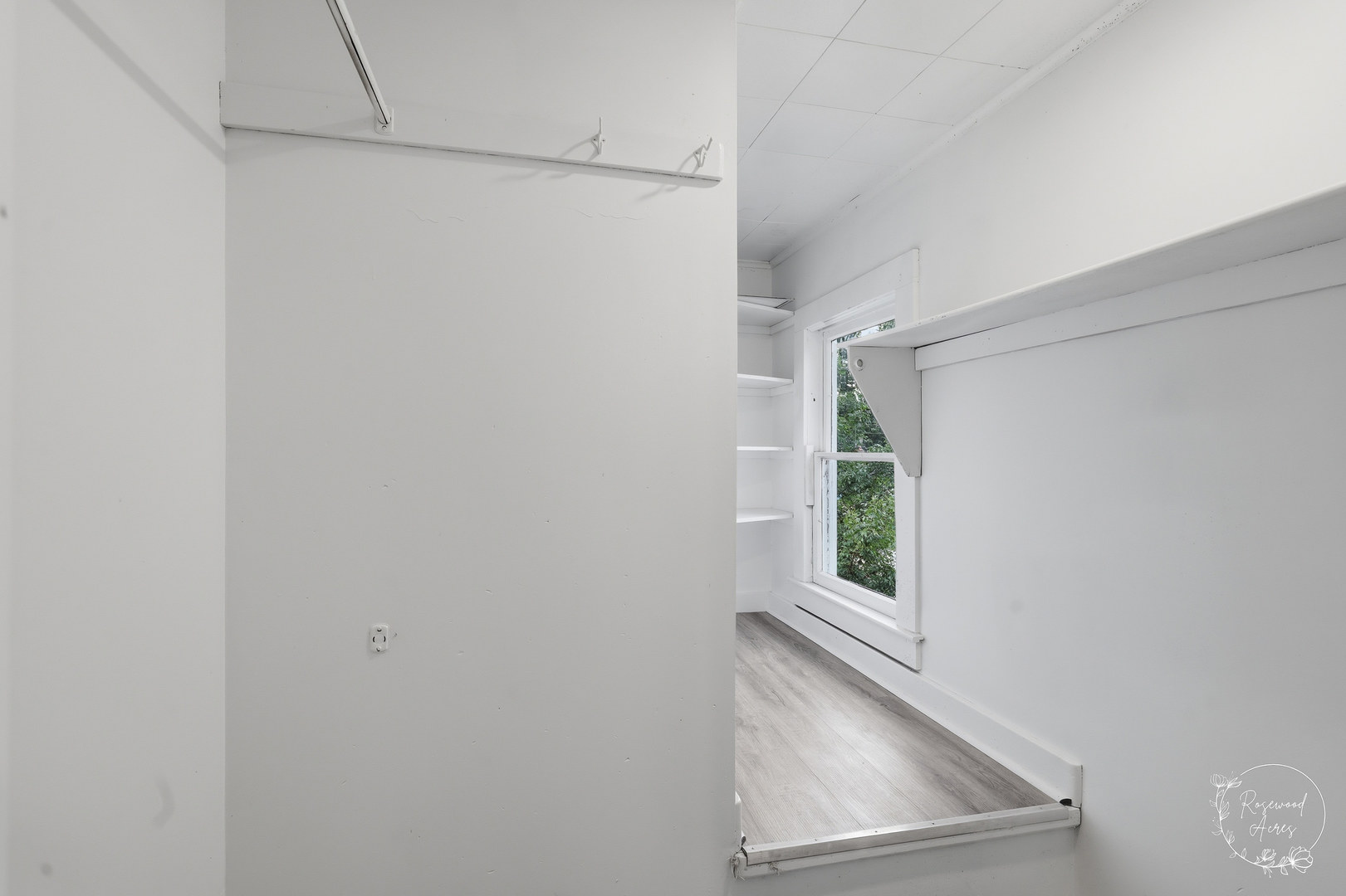 1223 N Locust Street Property Photo 27