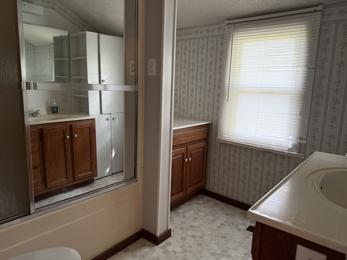 1507 N Russell Street Property Photo 8