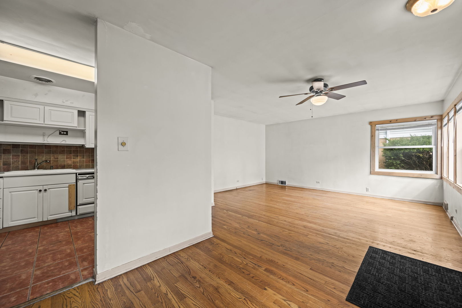 9420 Octavia Avenue Property Photo 6