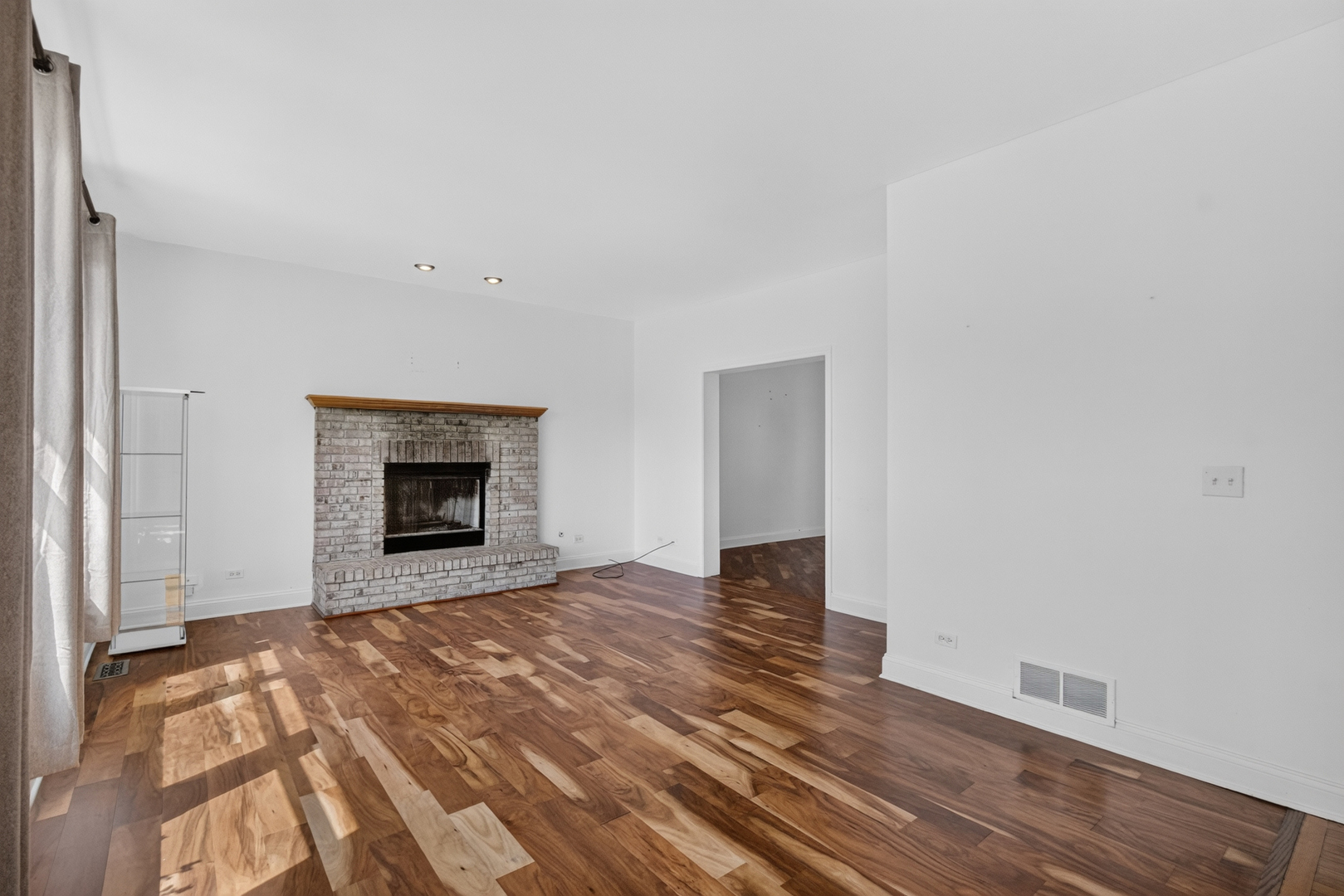 502 Crystal Court Property Photo 6