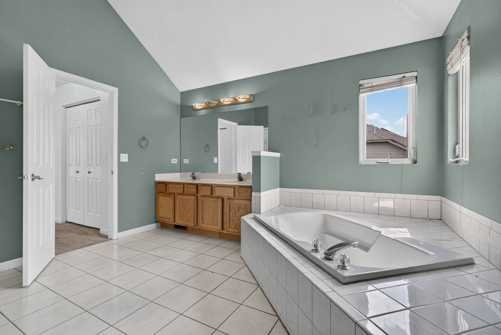 502 Crystal Court Property Photo 12