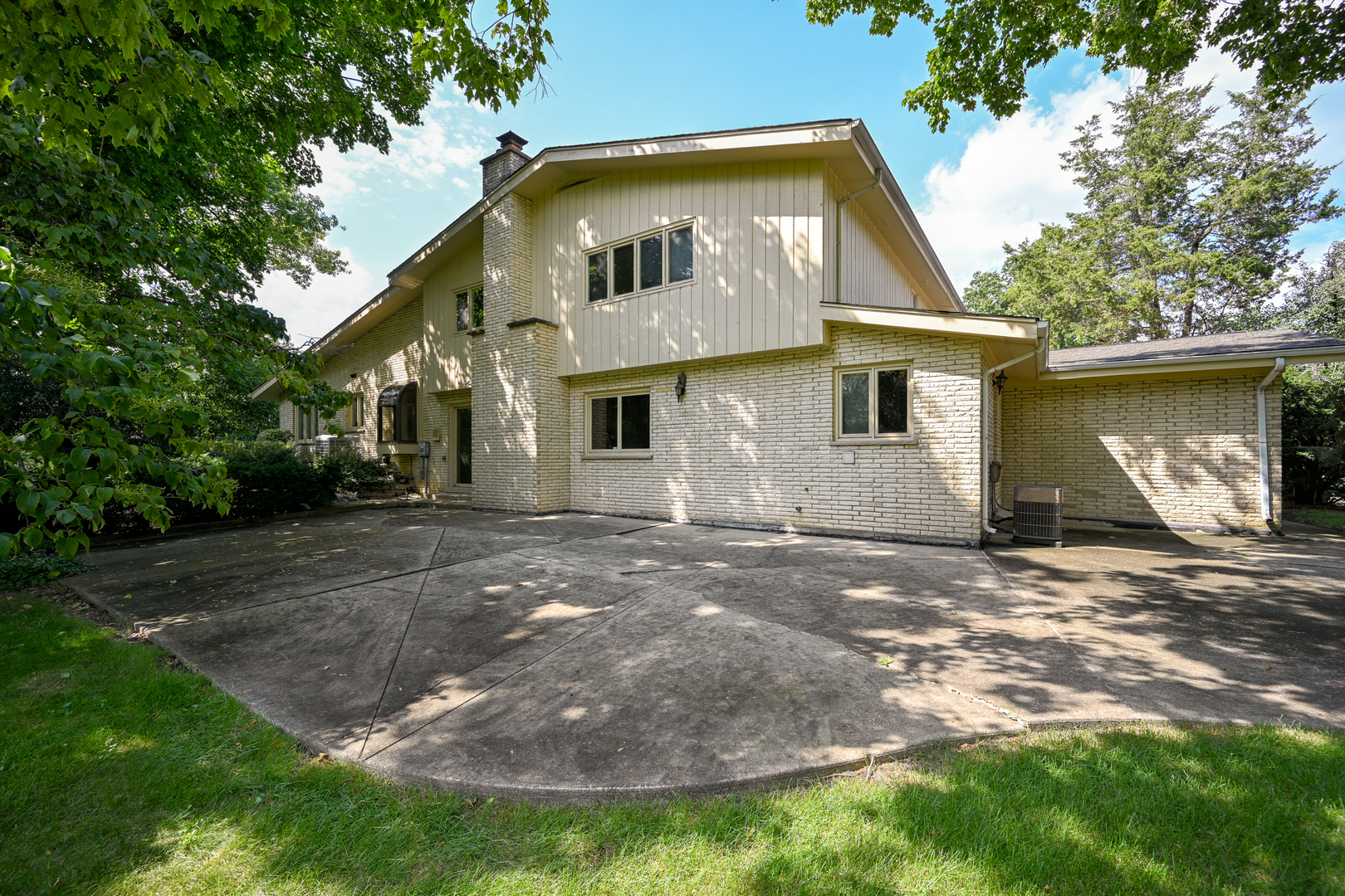 15 Croydon Lane Property Photo 3