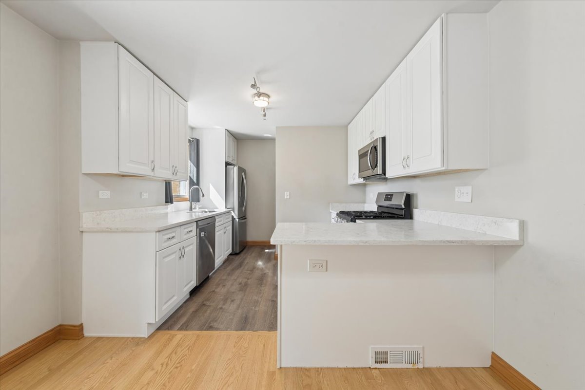 2312 Emerson Street Property Photo 7