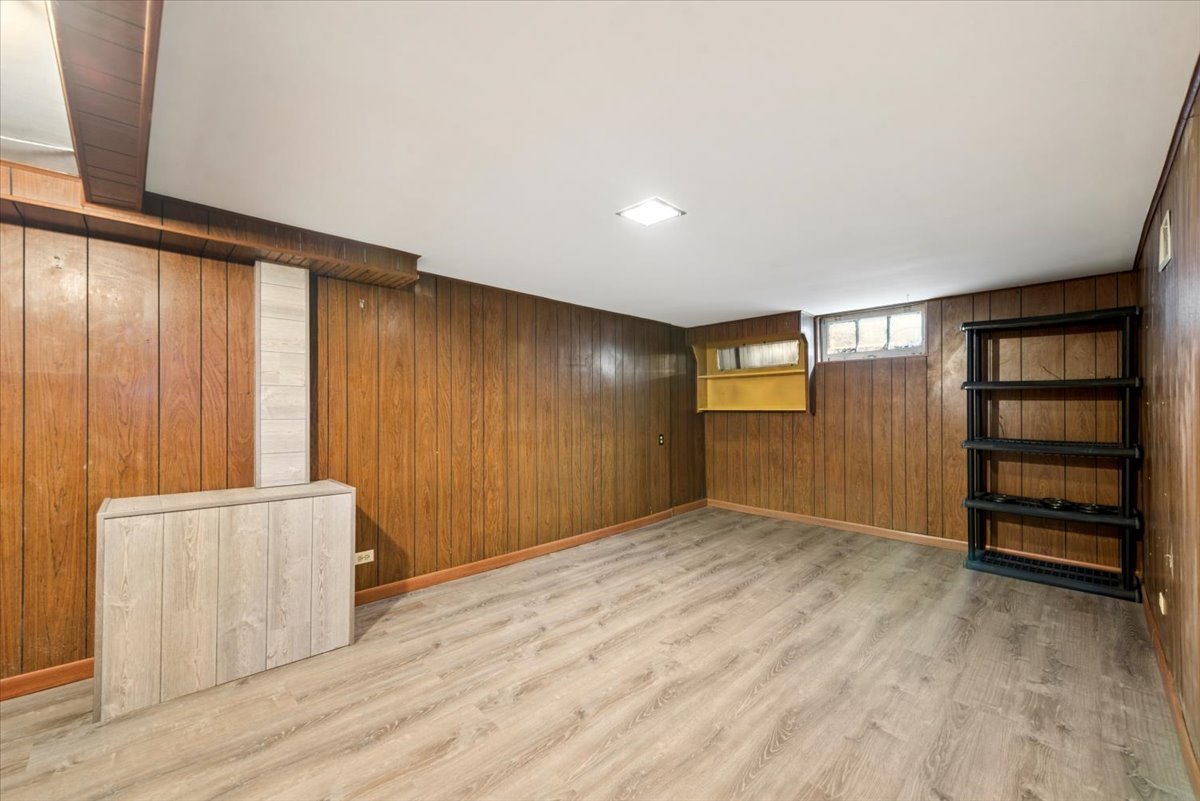 2312 Emerson Street Property Photo 9