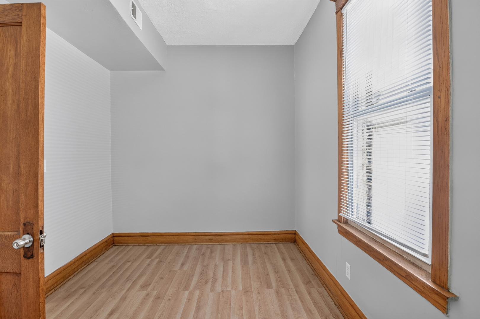 1541 S Tripp Avenue Property Photo 43