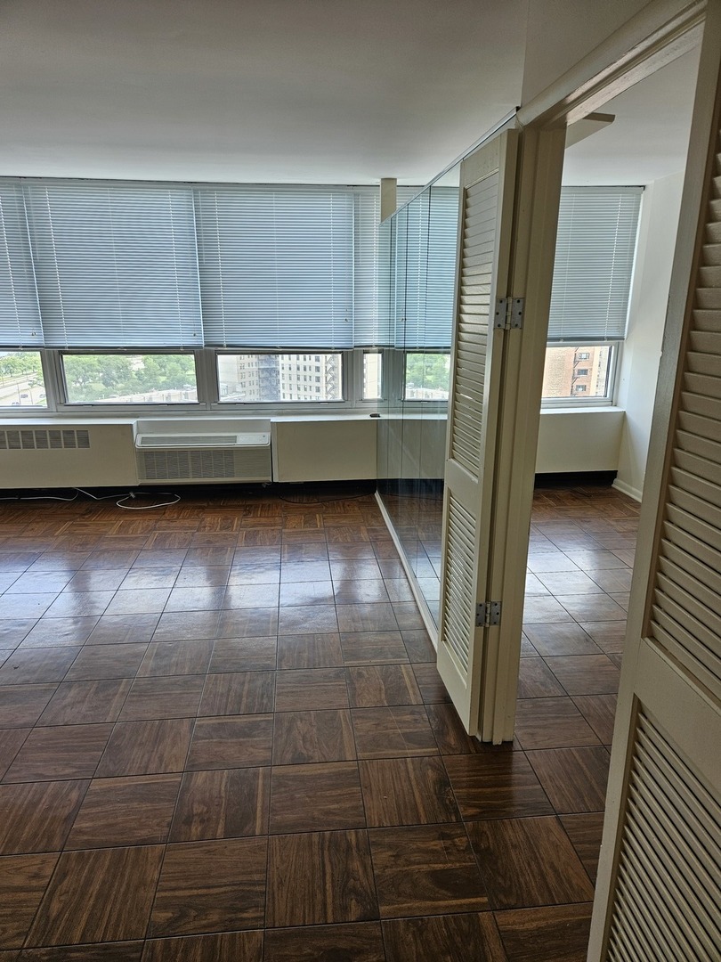 4800 S Chicago Beach Drive 1509 Property Photo 6