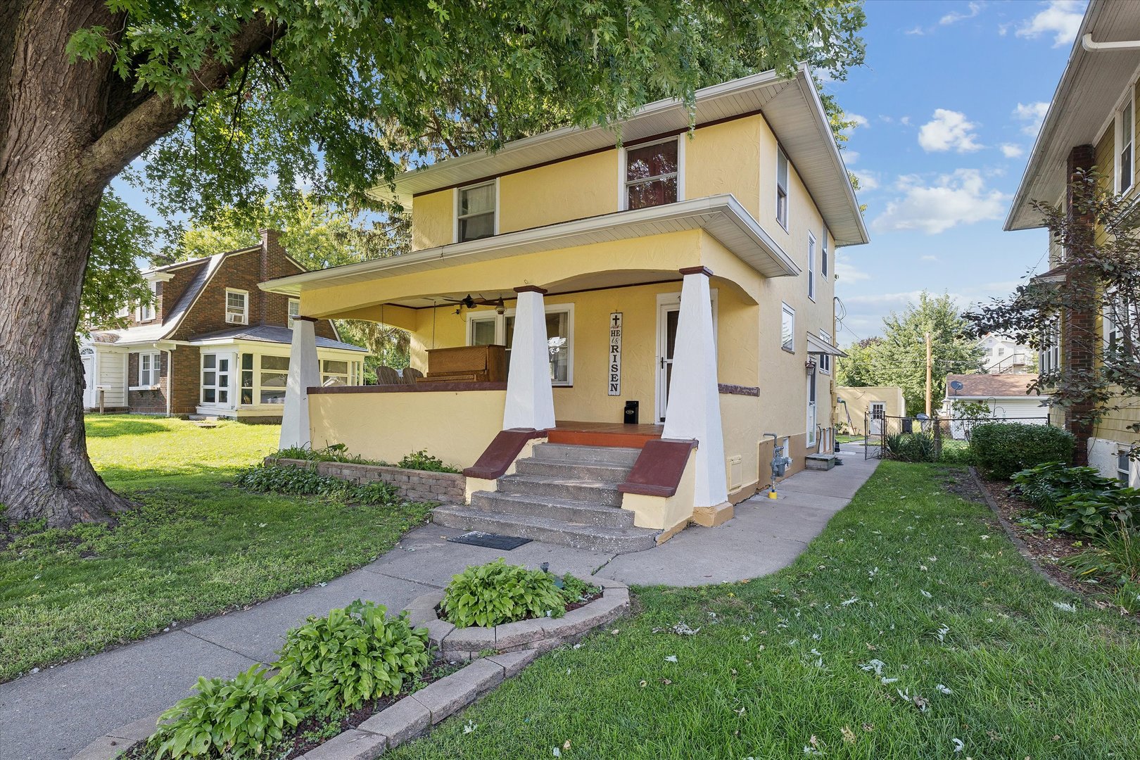 730 7th Avenue Property Photo 1