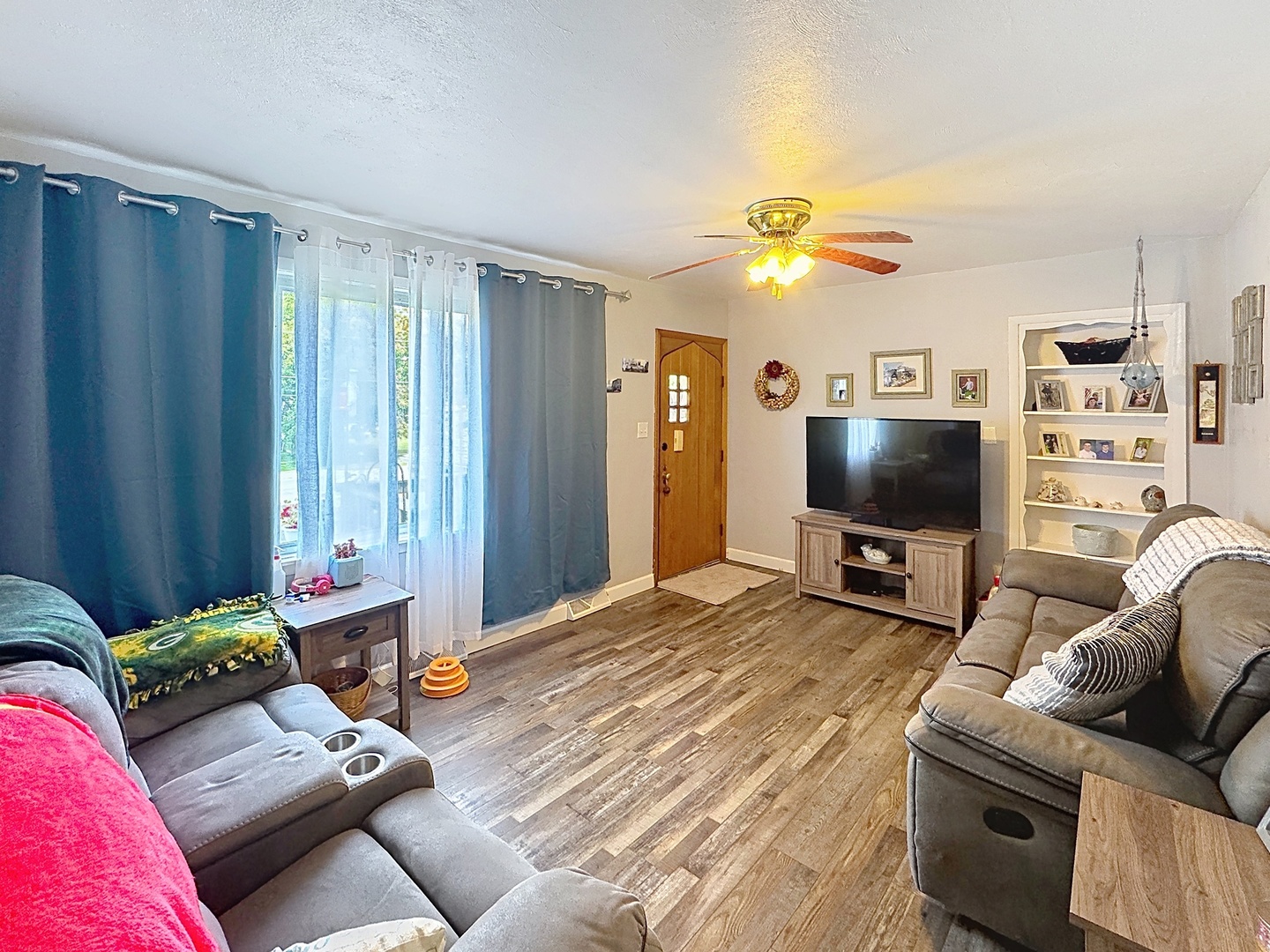 2617 W 49th Street Property Photo 5