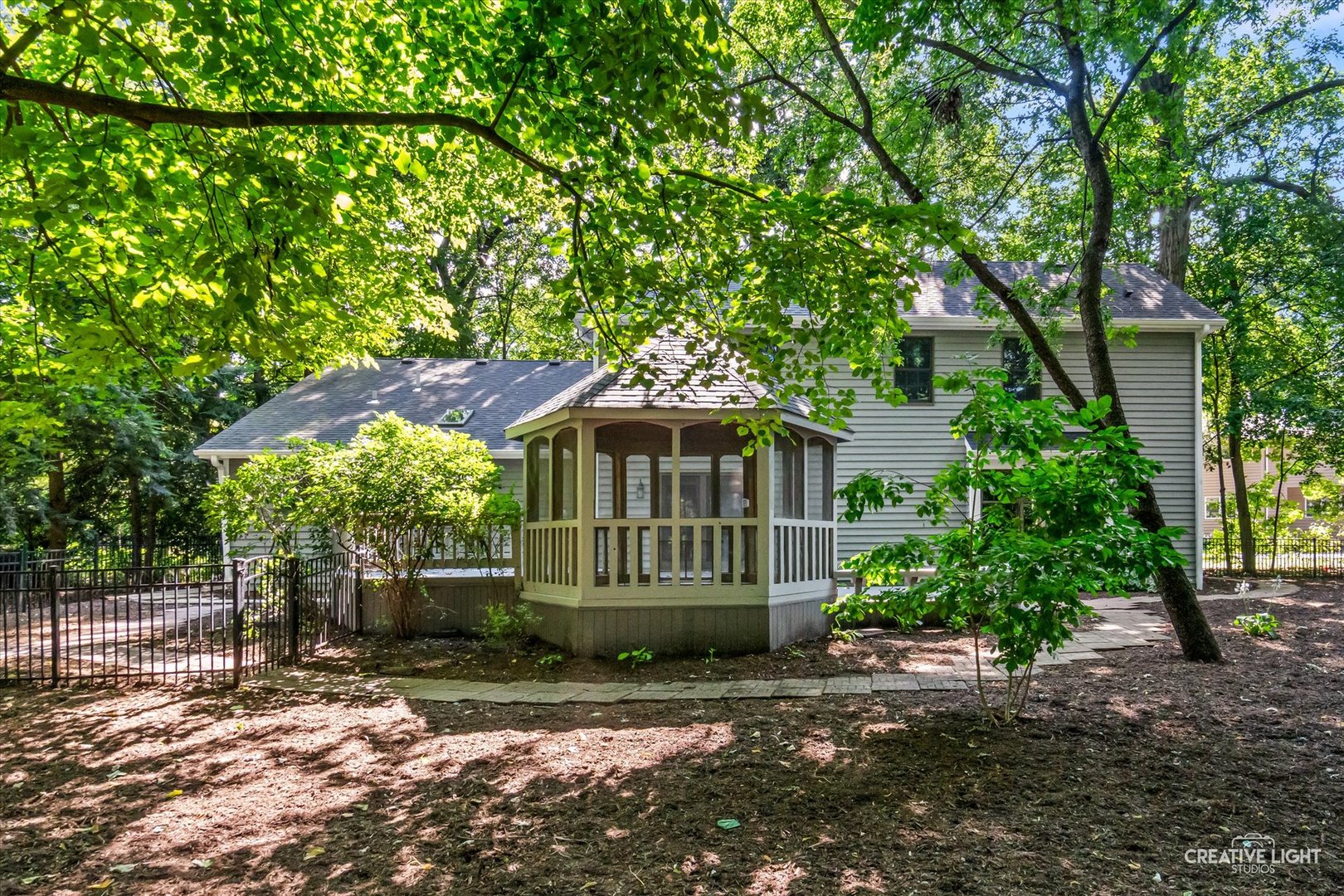 506 Pin Oak Court Property Photo 8