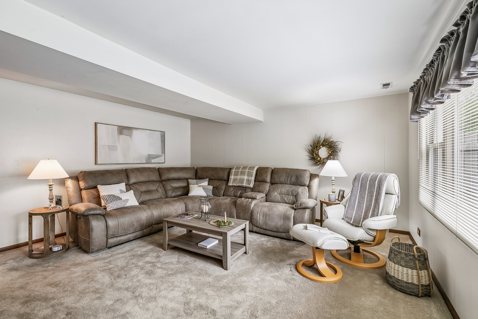 18113 Los Angeles Avenue Property Photo 7