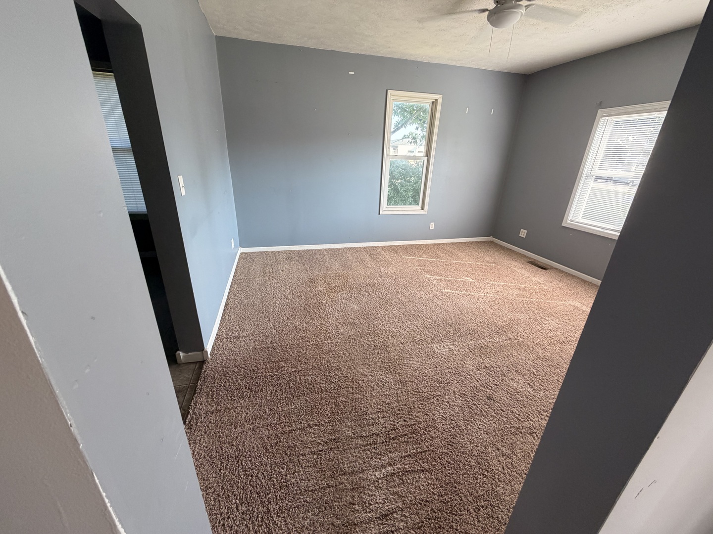 156 S Elm Street Property Photo 5