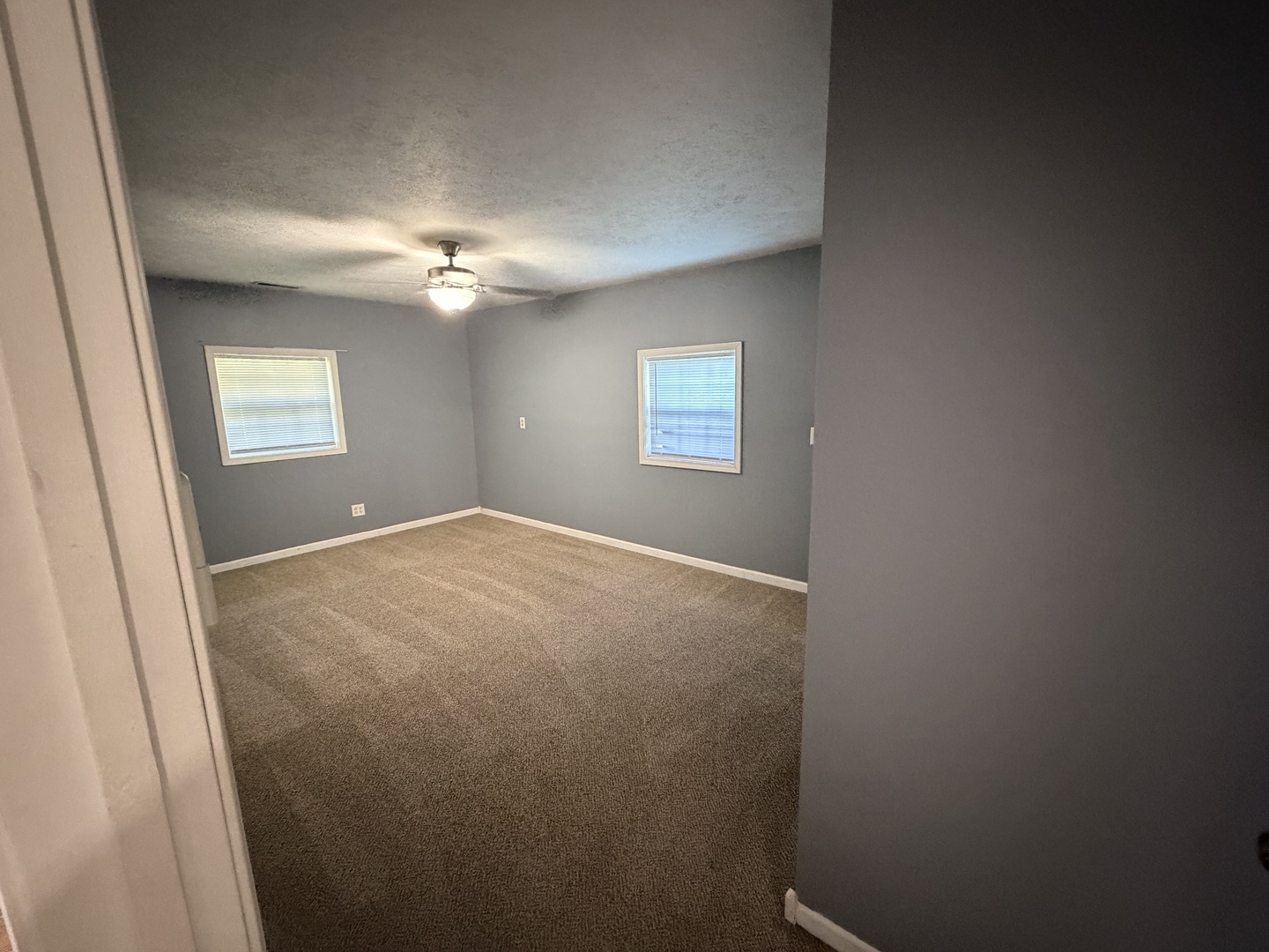 156 S Elm Street Property Photo 8