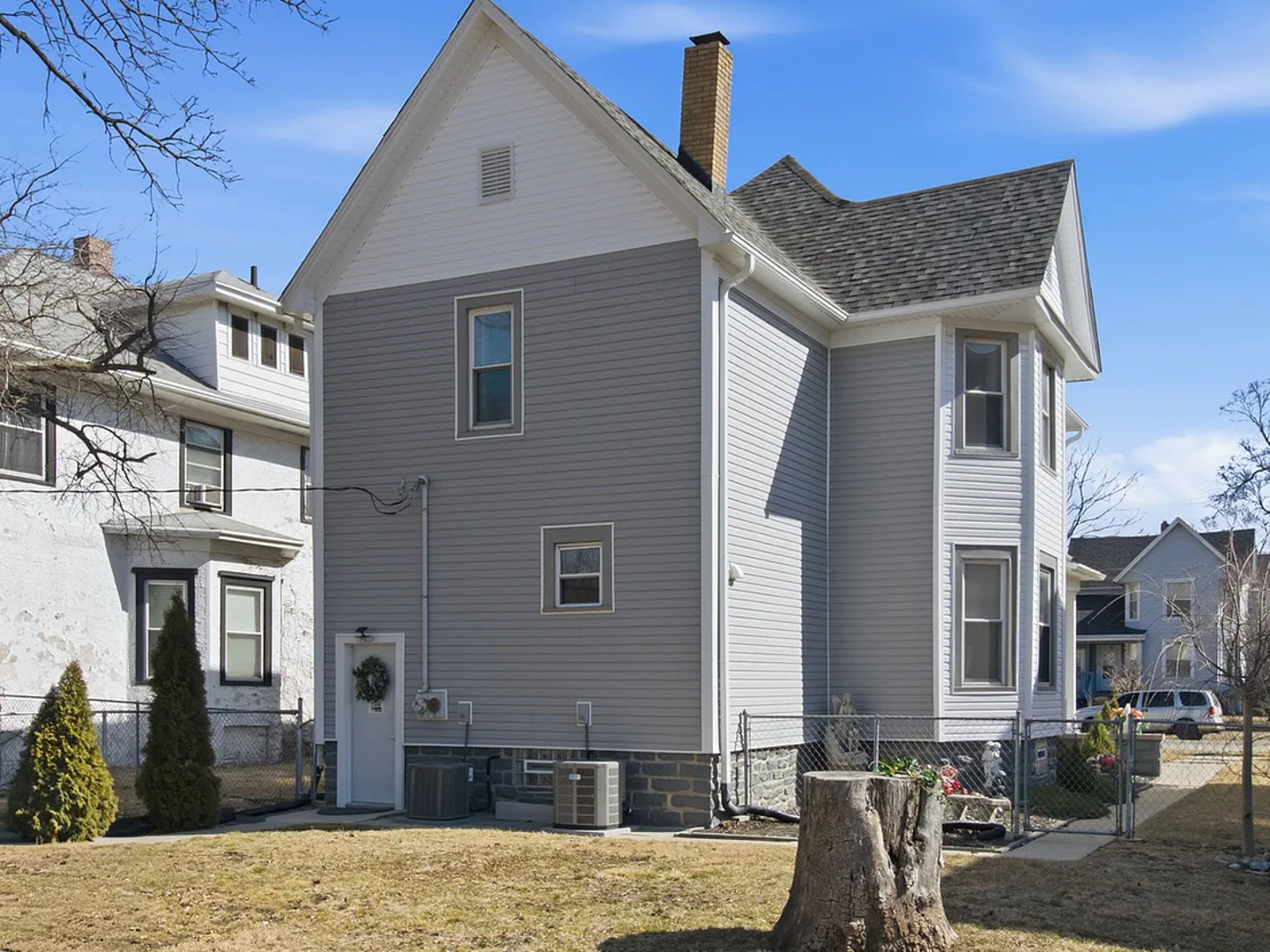 553 S Greenwood Avenue Property Photo 4