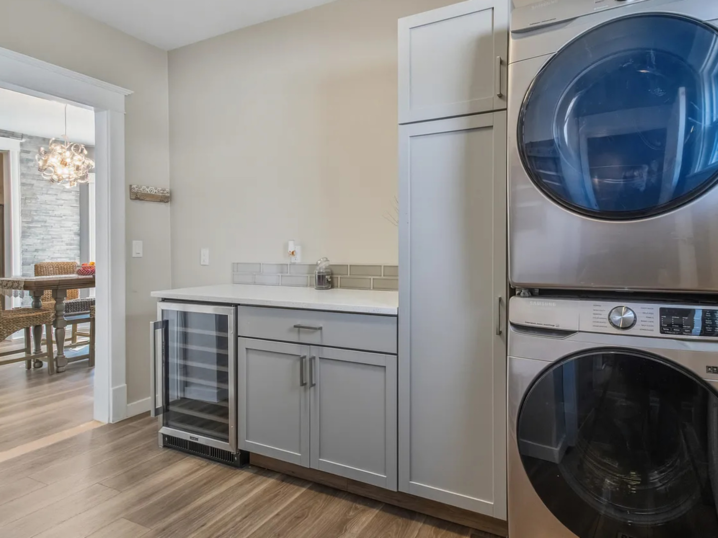 553 S Greenwood Avenue Property Photo 16