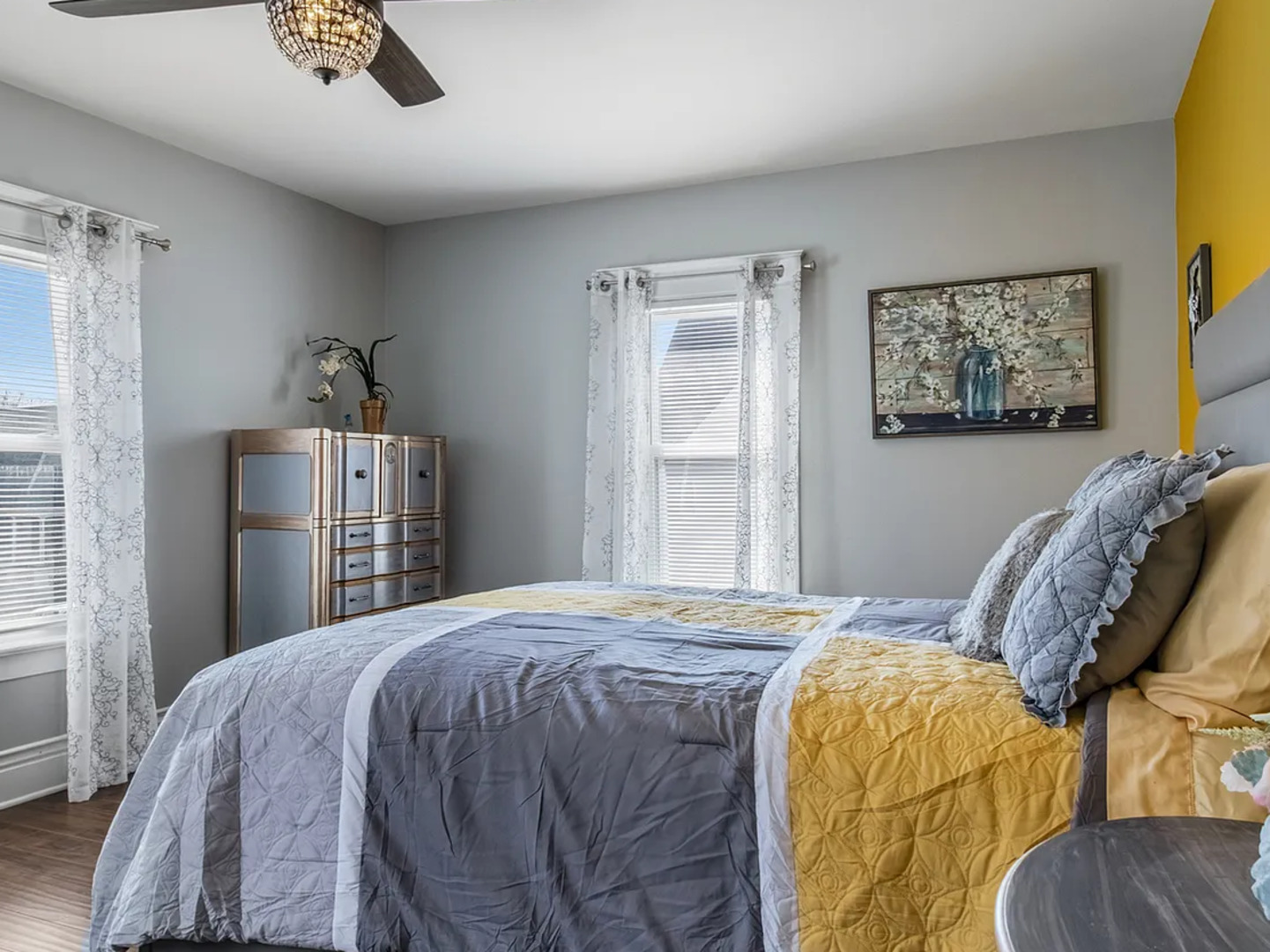 553 S Greenwood Avenue Property Photo 21