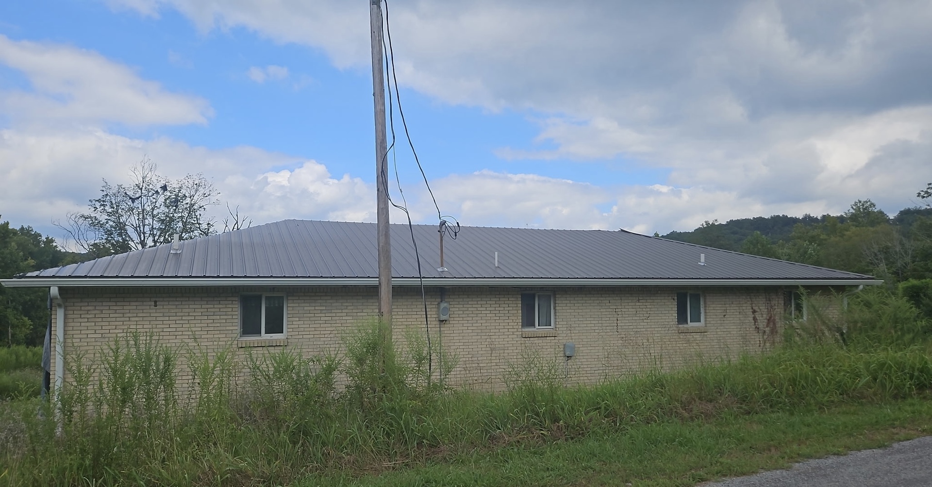 435 Dixon Road Property Photo 8