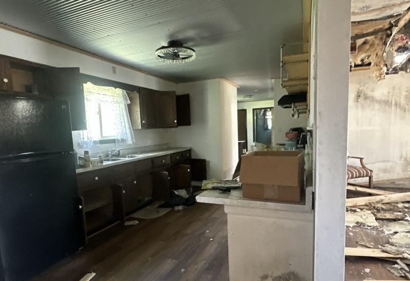435 Dixon Road Property Photo 10