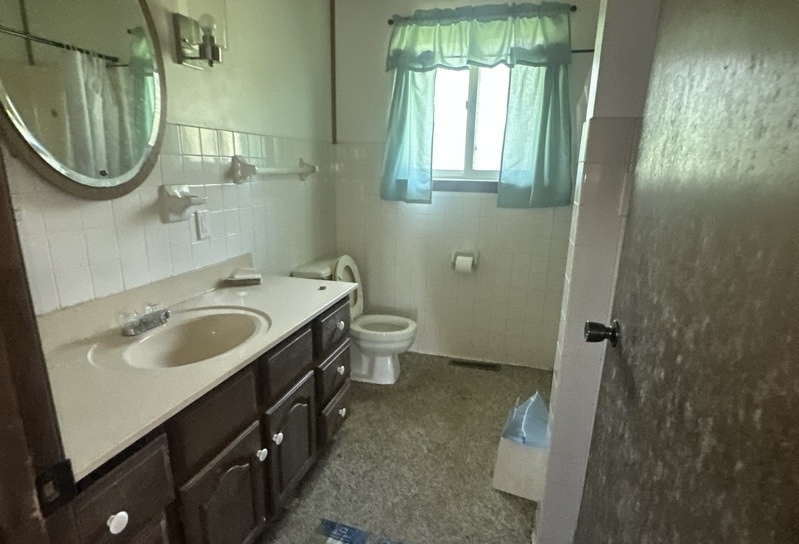 435 Dixon Road Property Photo 12