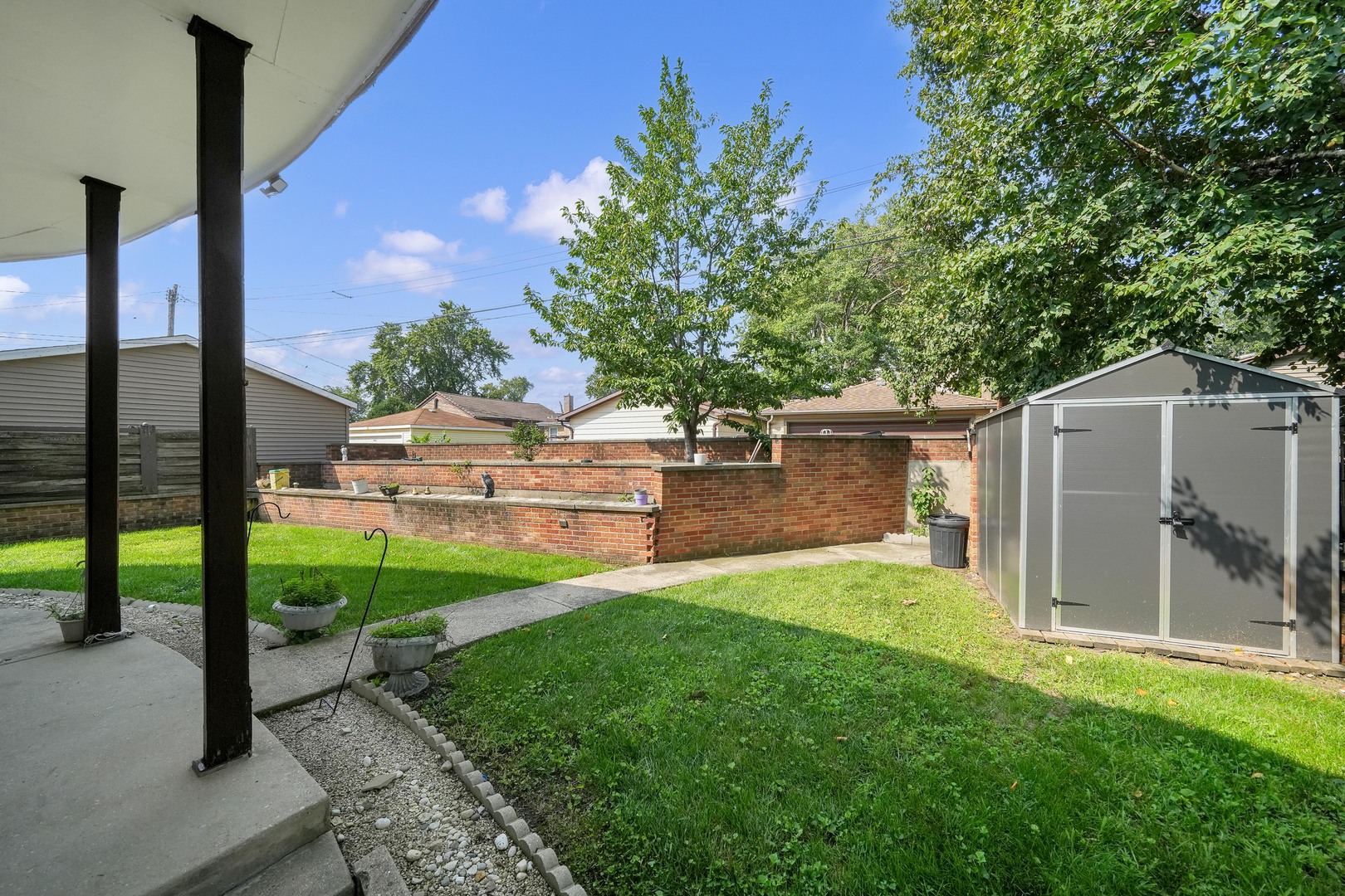 3936 Clarence Avenue Property Photo 4