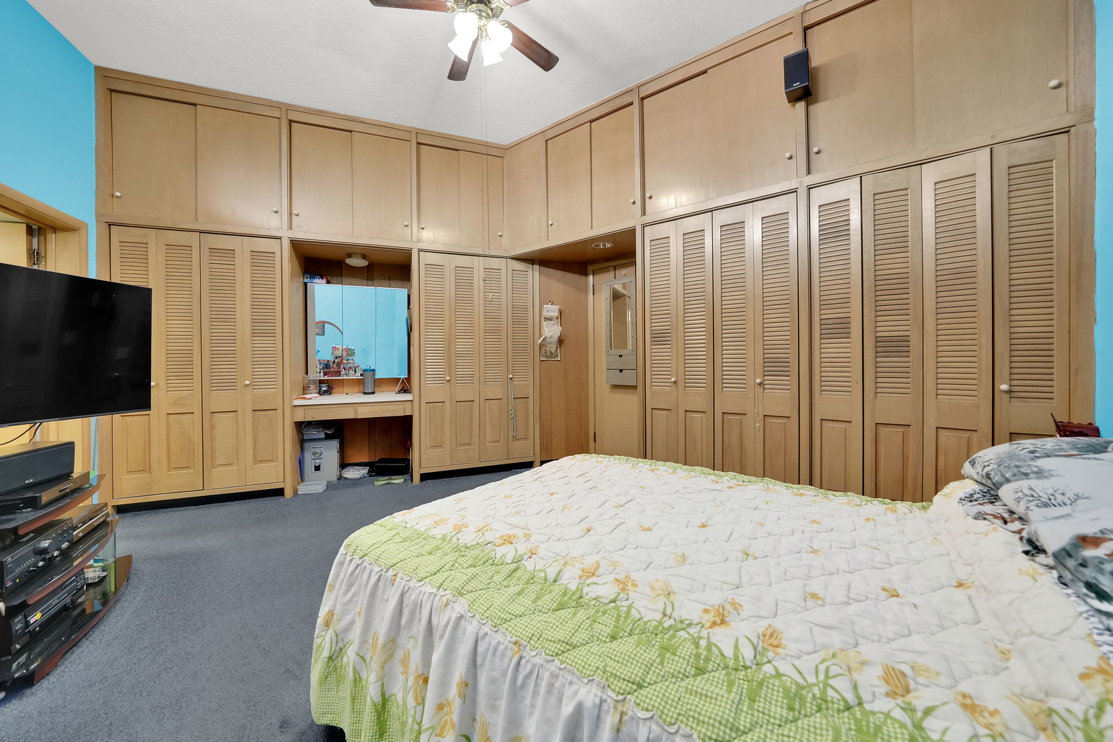 3936 Clarence Avenue Property Photo 14