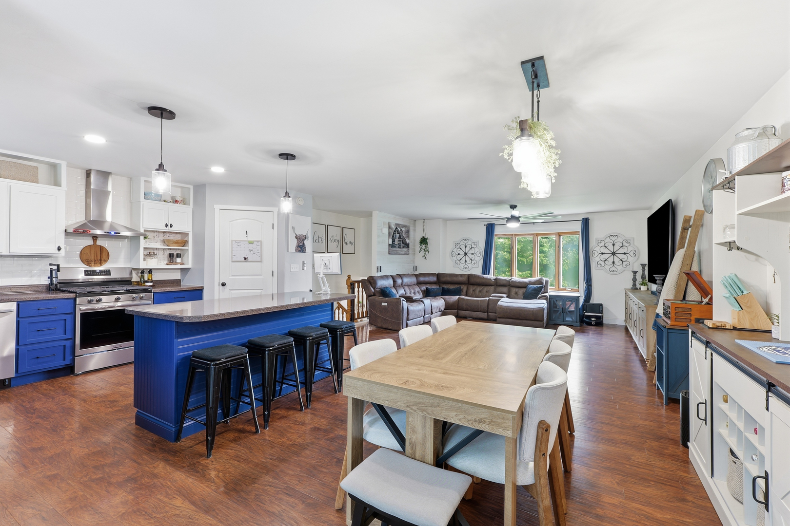 8065 Ashley Road Property Photo 3