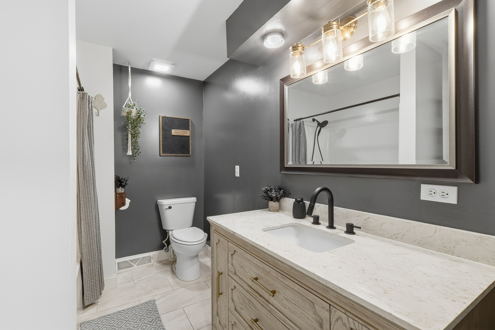 8065 Ashley Road Property Photo 15
