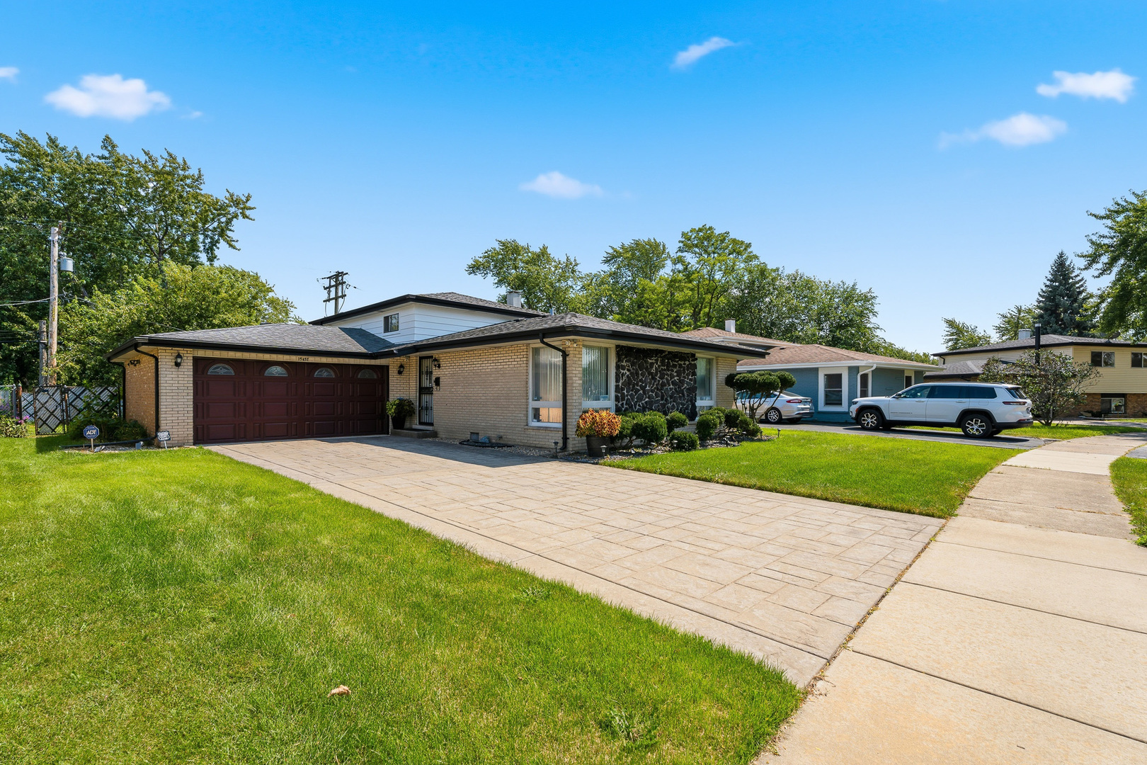 15457 Diekman Court Property Photo 2