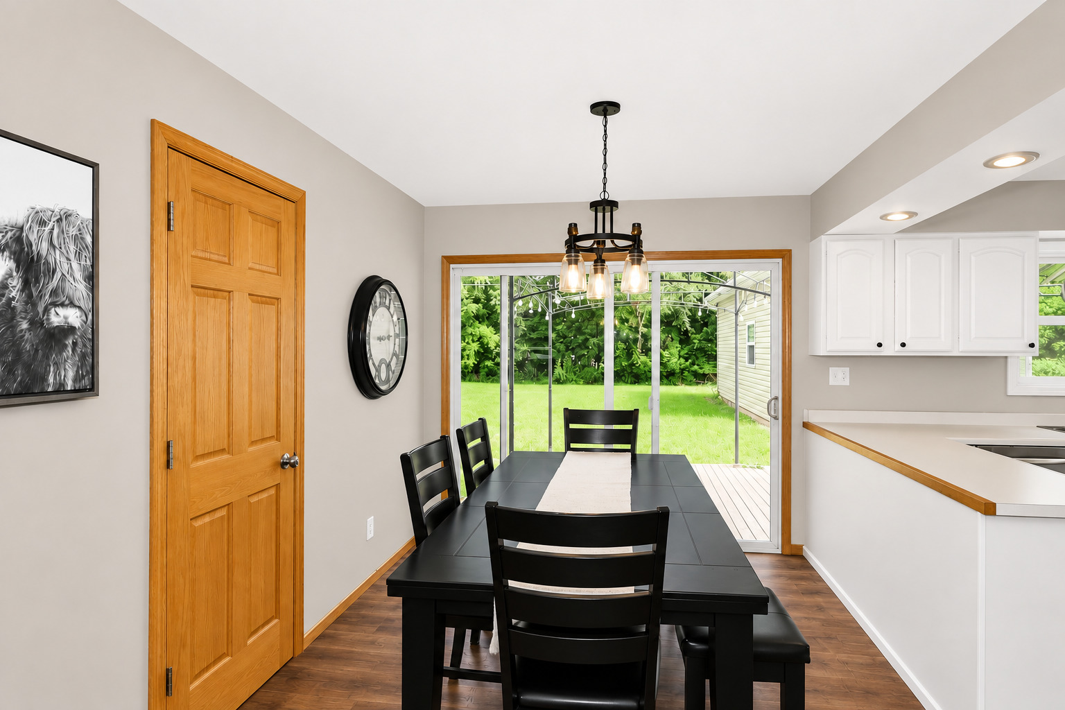 2302 Manor Lane Property Photo 6