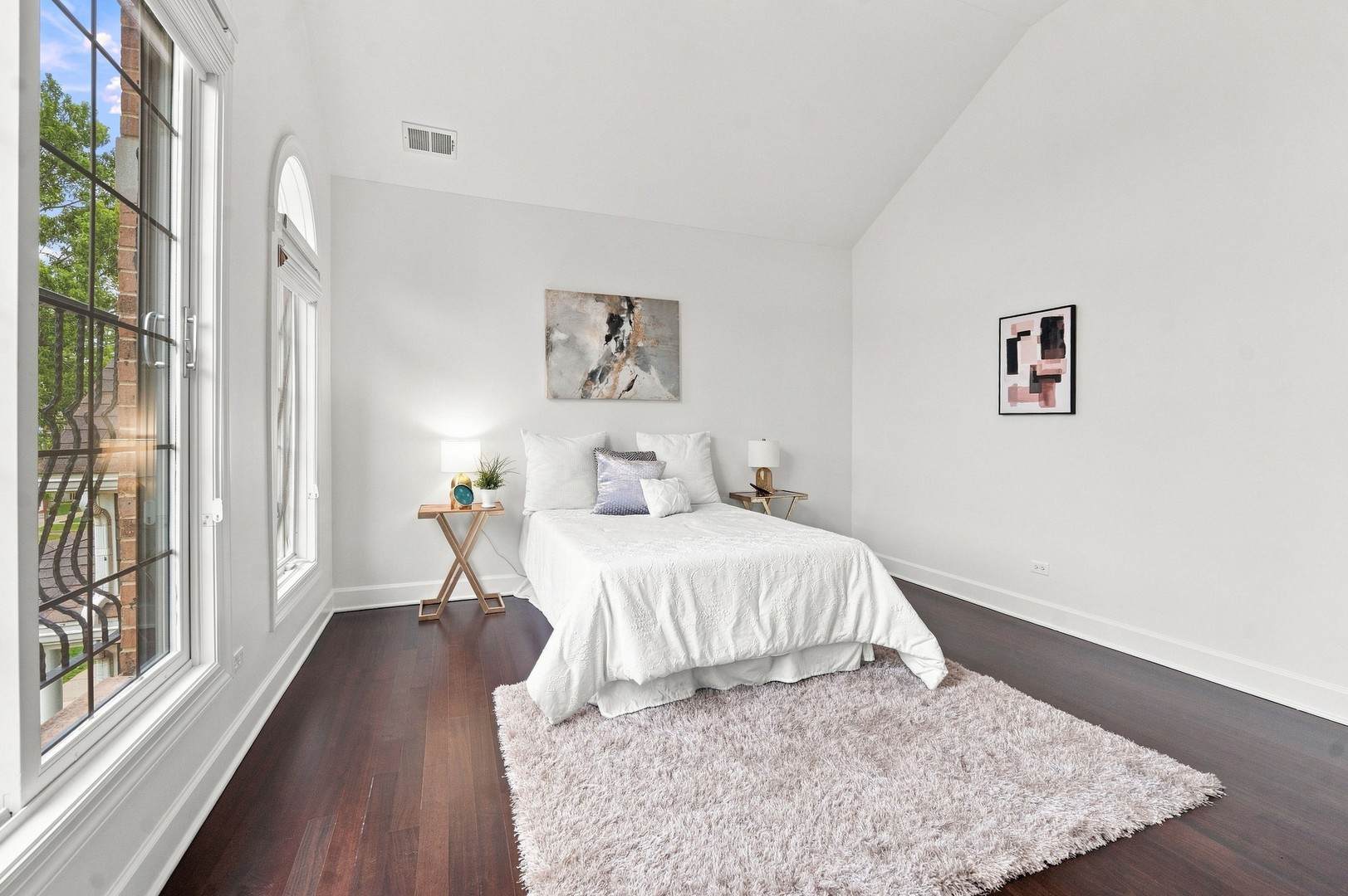 4106 N Saint Louis Avenue Property Photo 14