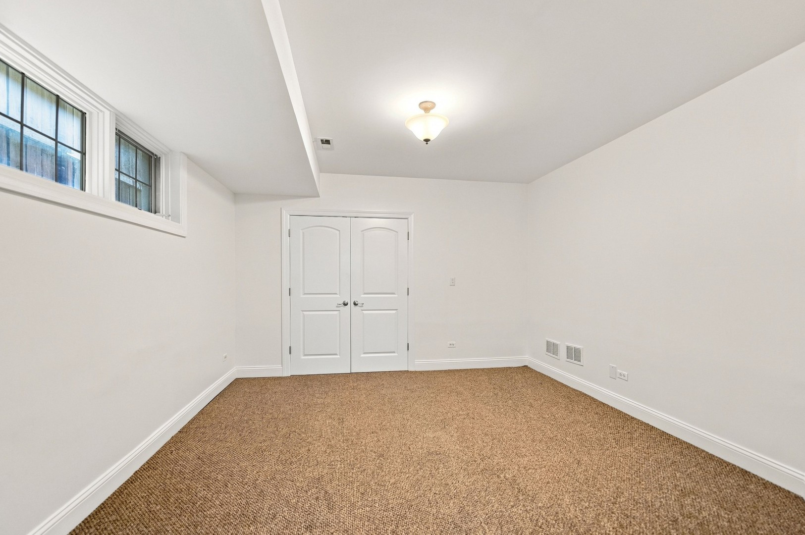 4106 N Saint Louis Avenue Property Photo 26