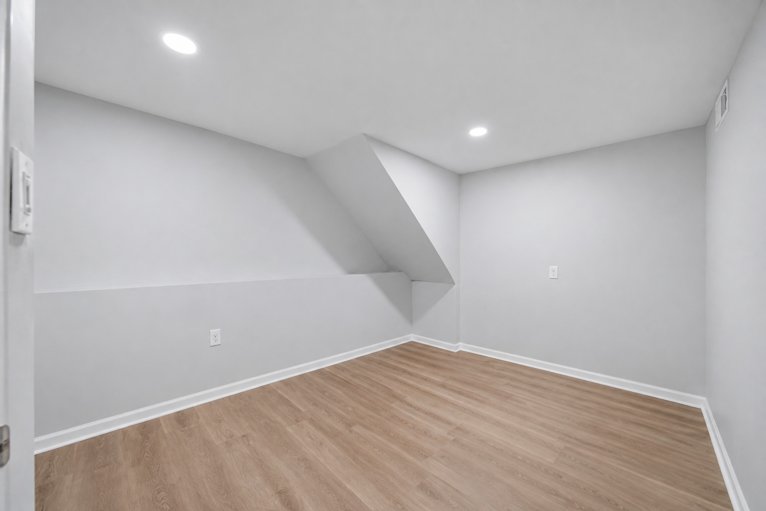 6833 S Merrill Avenue Basement Property Photo 9
