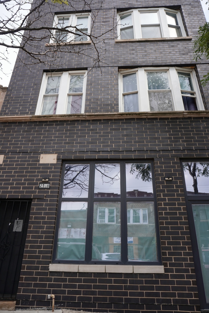 2518 W 59th Street Property Photo