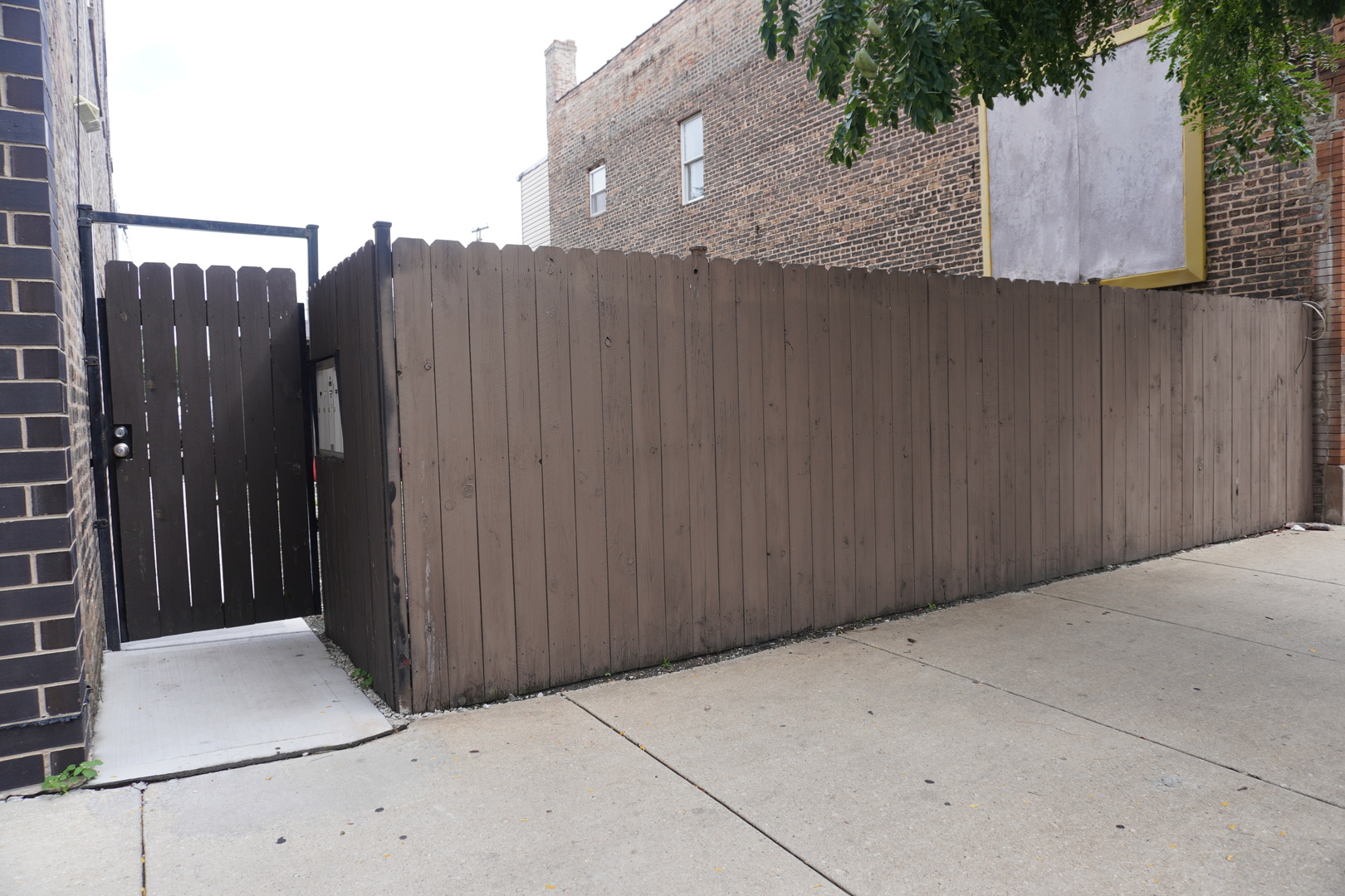 2518 W 59th Street Property Photo 2