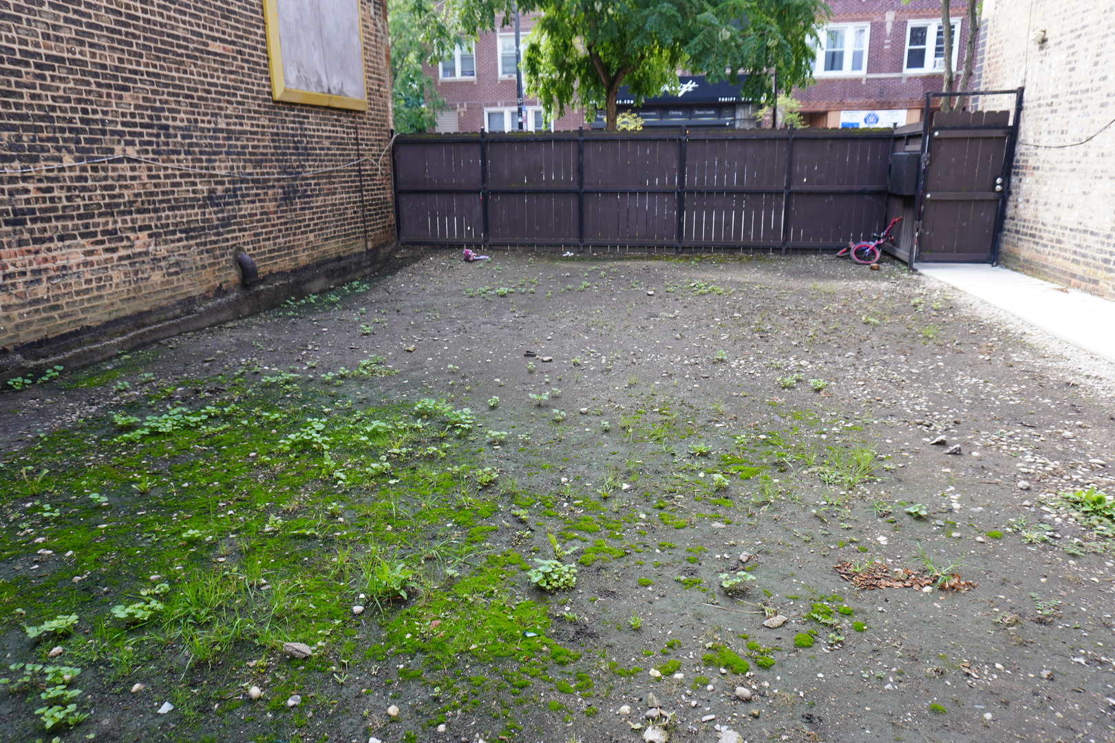2518 W 59th Street Property Photo 4