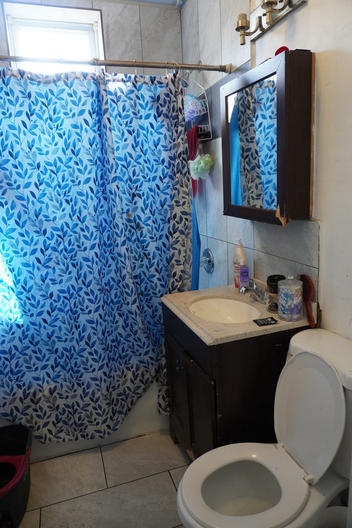2518 W 59th Street Property Photo 9