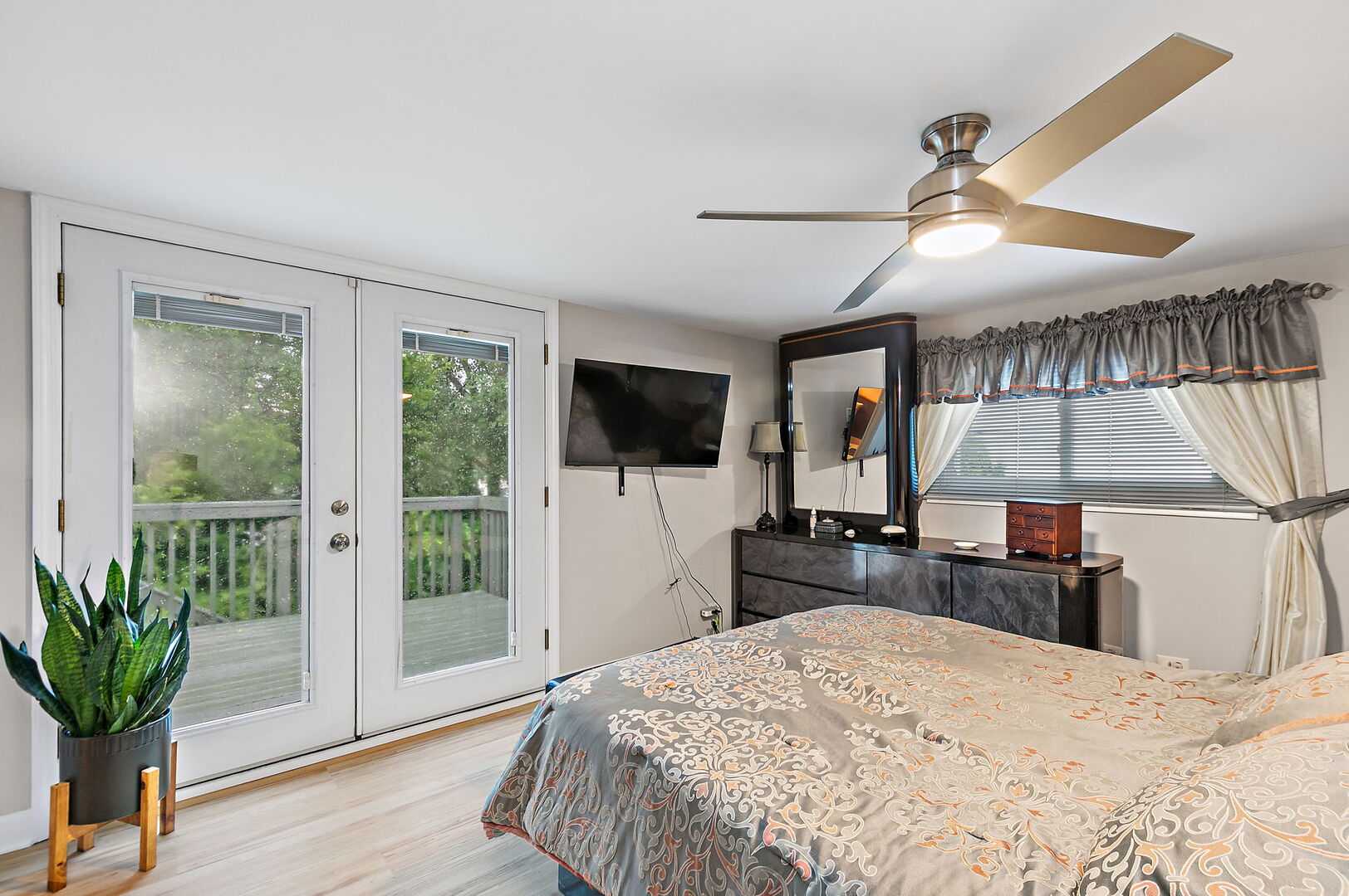 38 Elm Avenue Property Photo 25