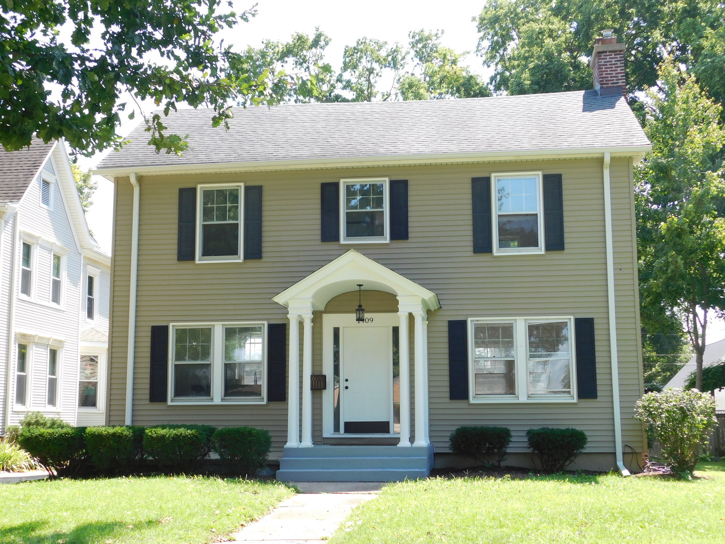 1409 Ottawa Avenue Property Photo 1