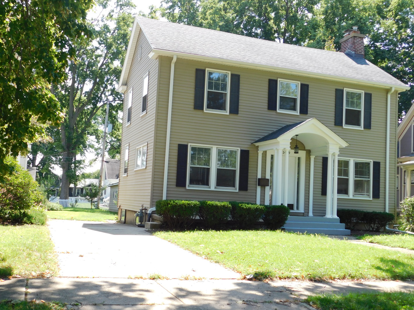 1409 Ottawa Avenue Property Photo 2