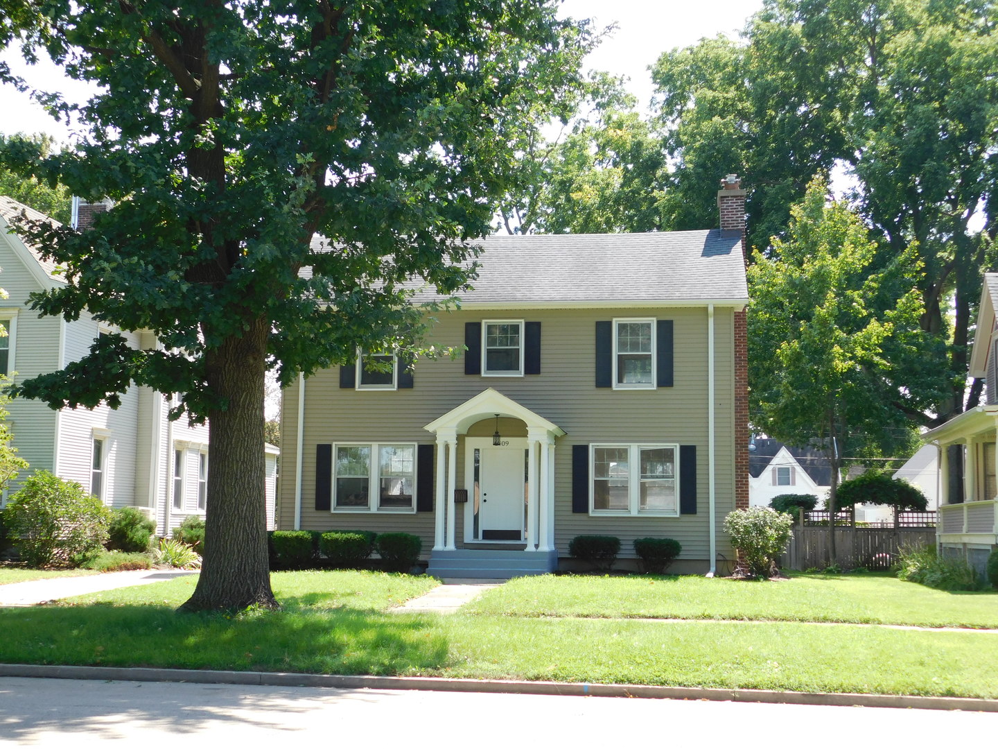 1409 Ottawa Avenue Property Photo 3