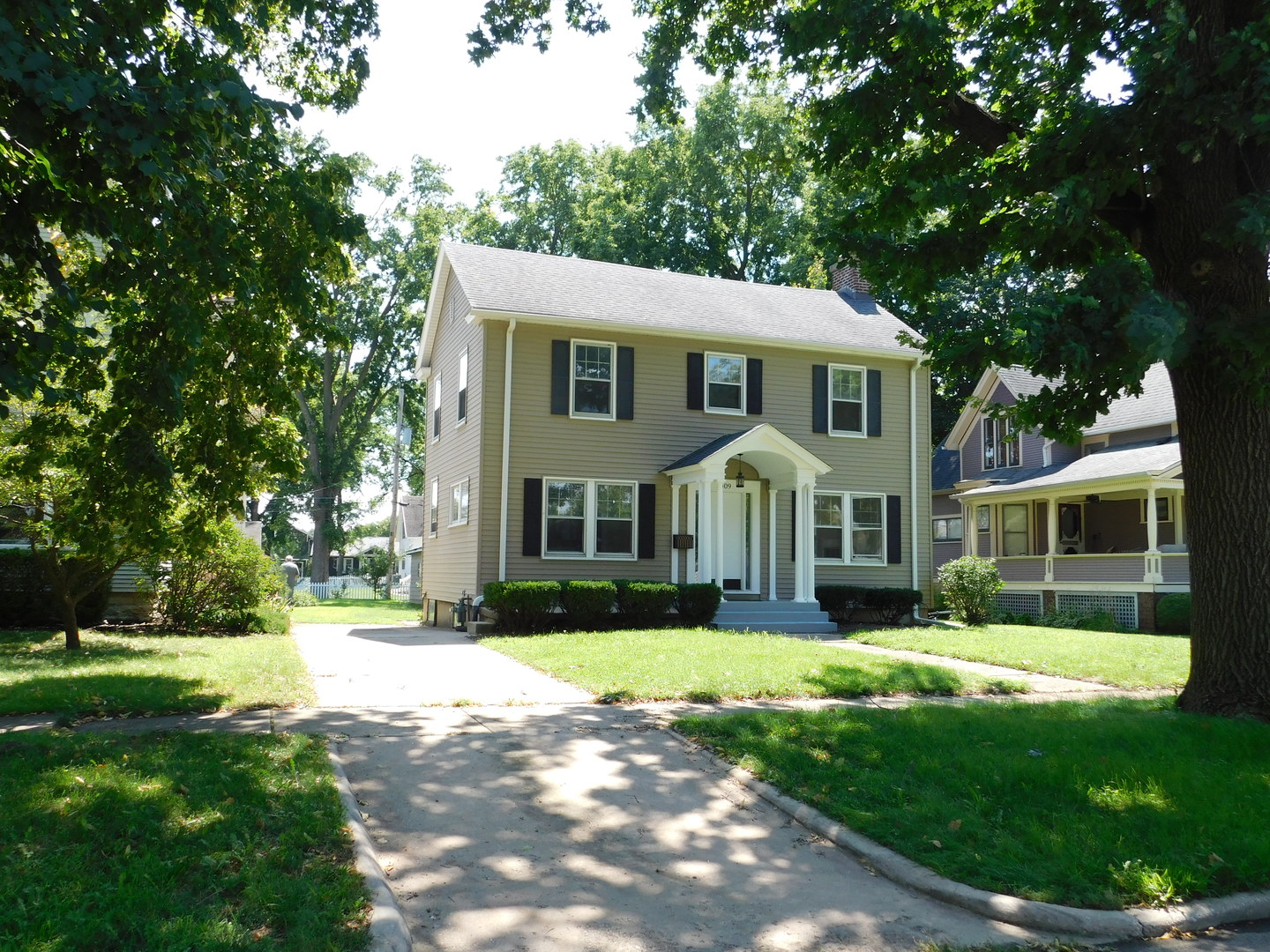 1409 Ottawa Avenue Property Photo 4