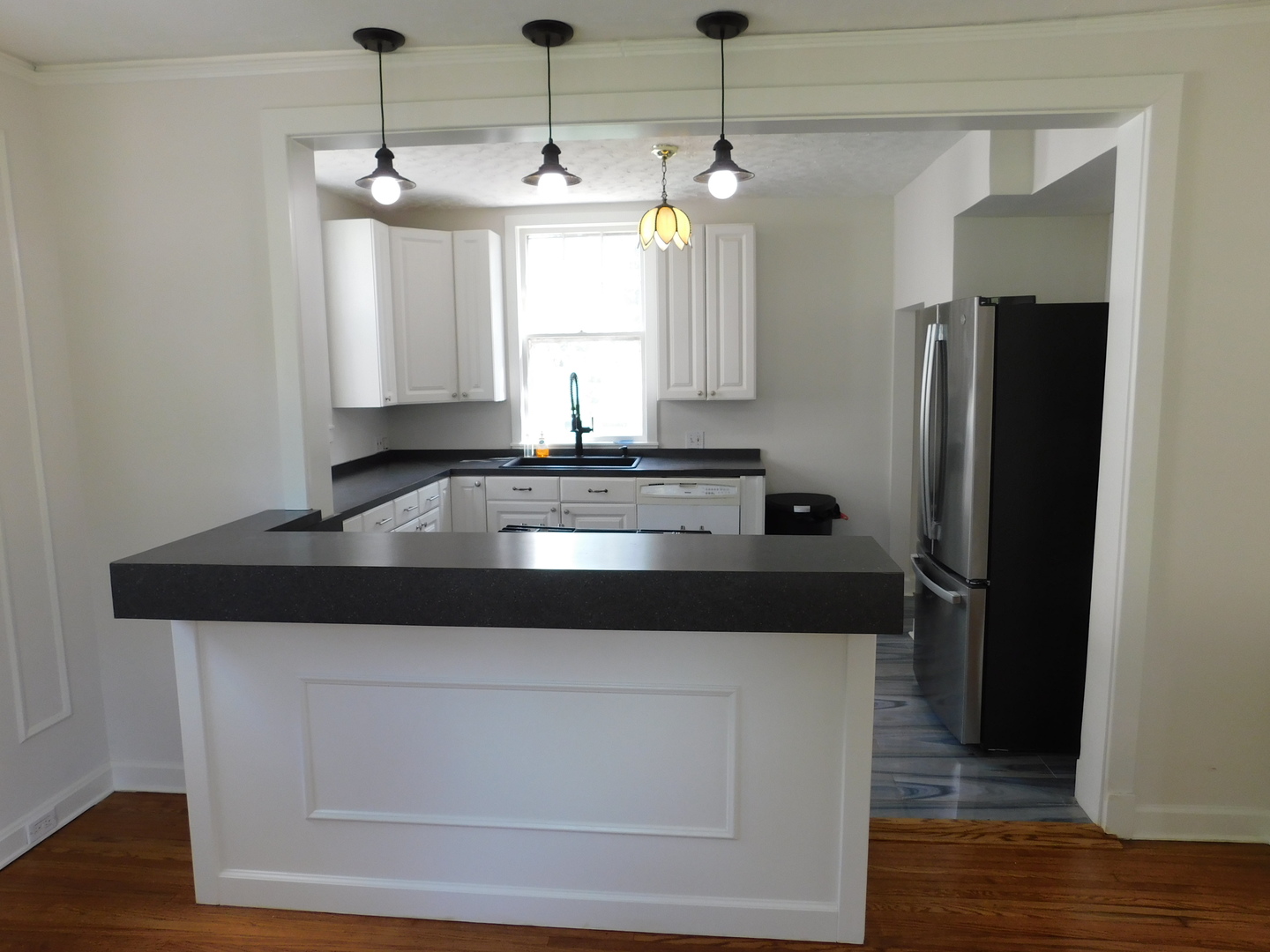 1409 Ottawa Avenue Property Photo 7