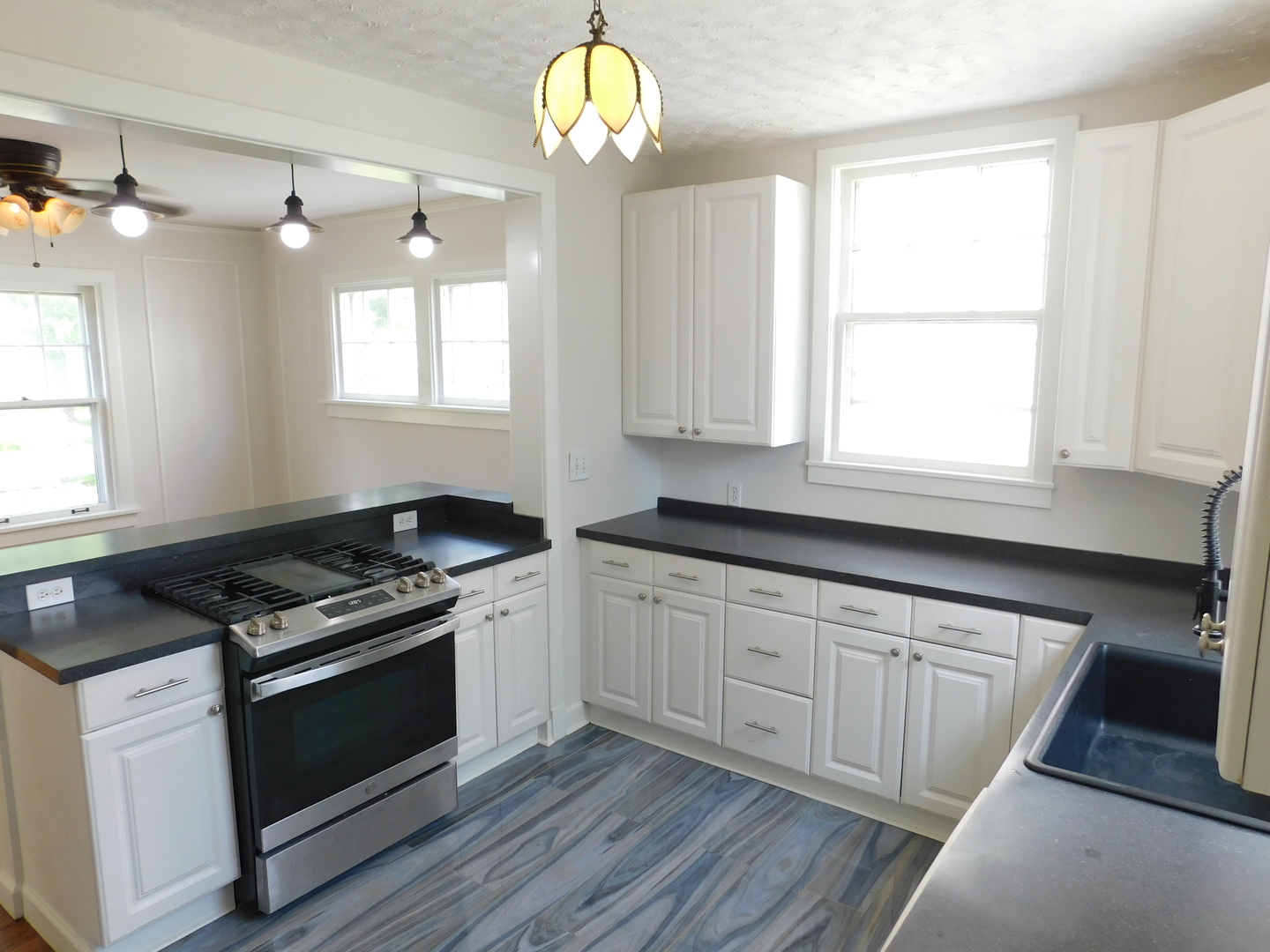 1409 Ottawa Avenue Property Photo 9