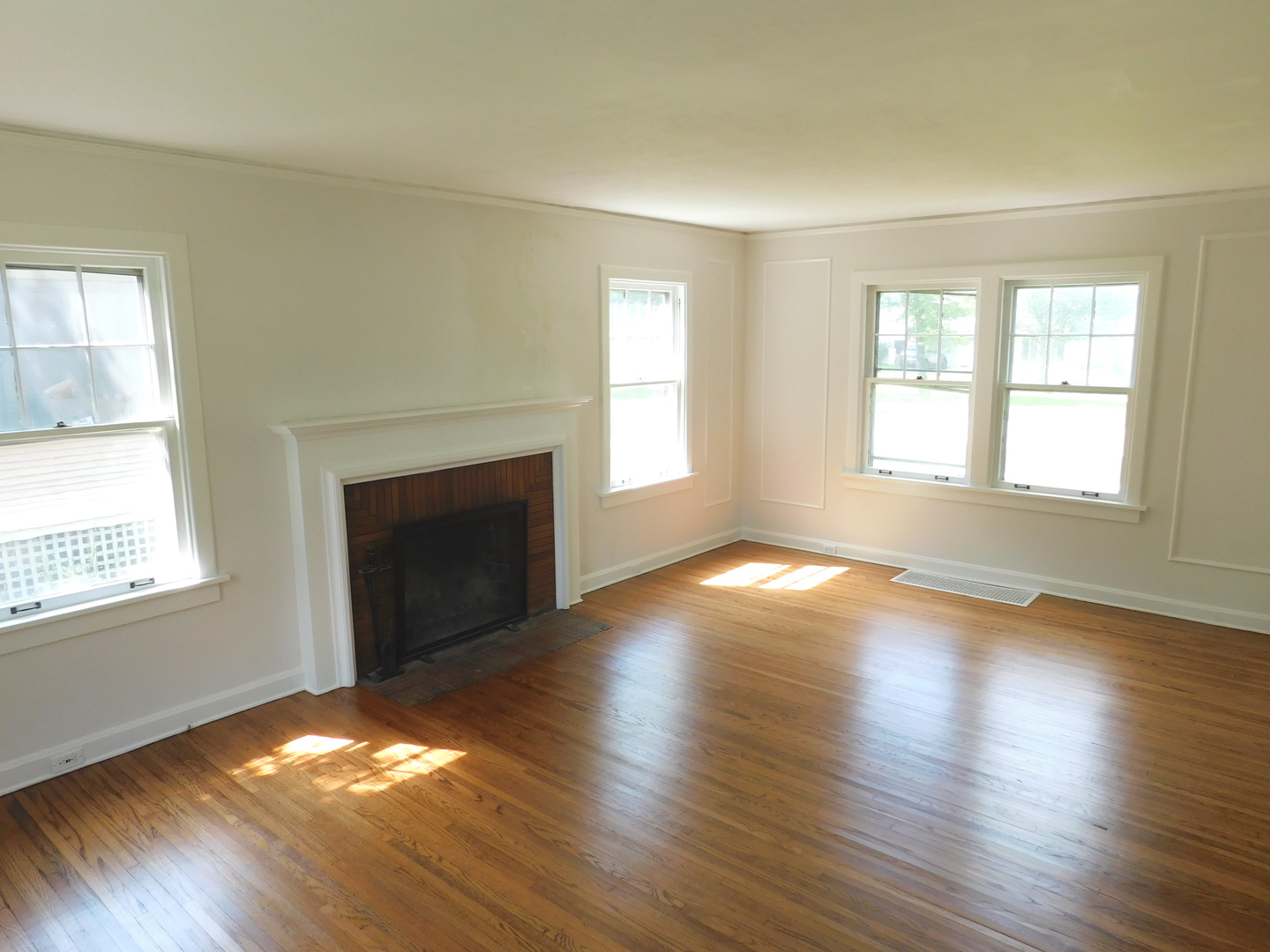 1409 Ottawa Avenue Property Photo 14