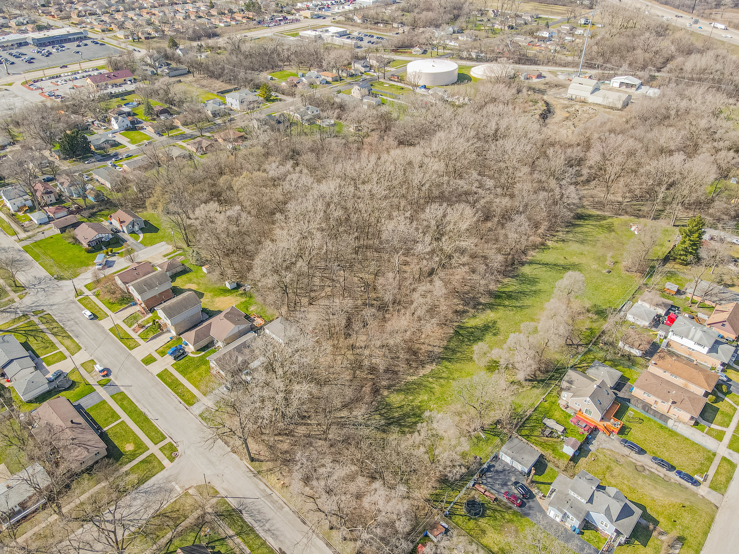 14301 Hamlin Avenue Property Photo 7