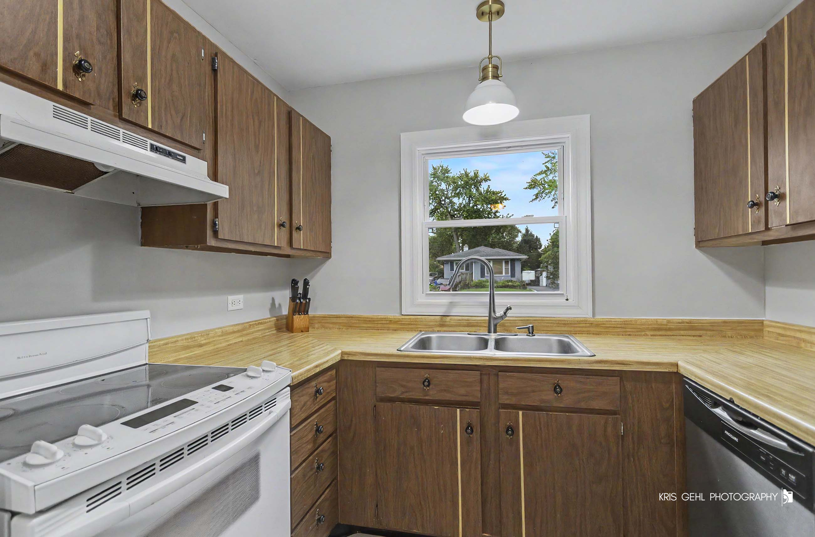 1530 Grove Drive Property Photo 7